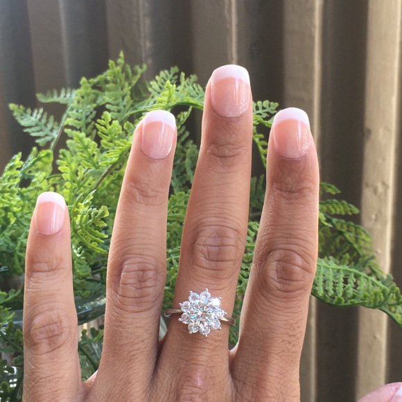 Cubic Zirconia Ring - 925 Sterling Silver - Cocktail Engagement Ring - Picture 7 of 9